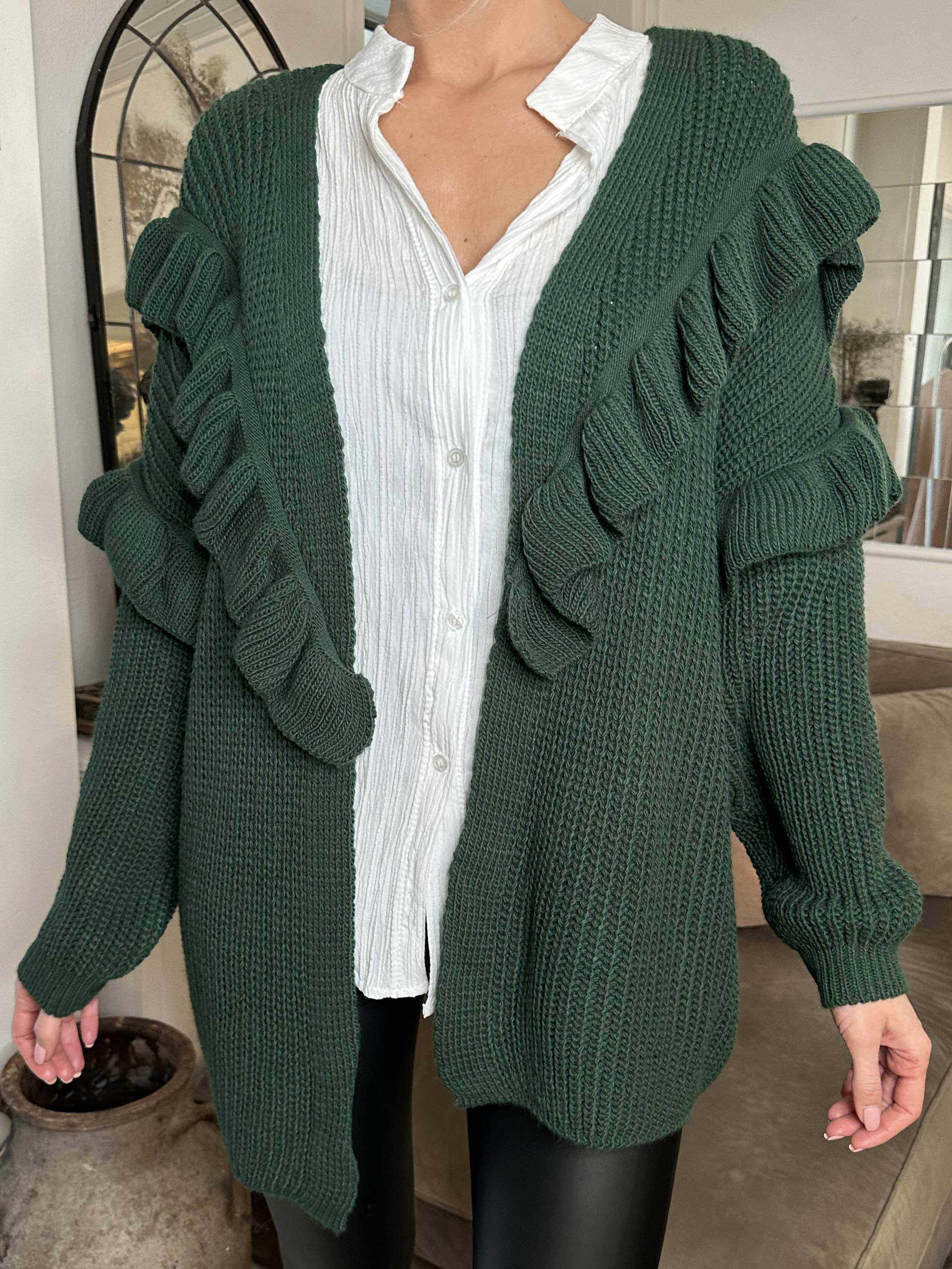 Ellis Cardigan - Fin stickad kofta med fina volangdetaljer